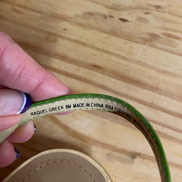 Daisy Fuentes Green Strappy Wedge-heeled Sandals with Cork Decor - Picture 8 of 8